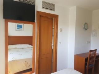 Hostal Mediterraneo - 2