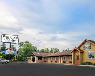 Wolf Inn Hotel - Sandusky - 3
