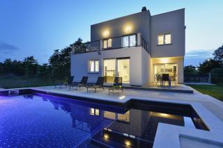 Holiday Home Dvori - 9