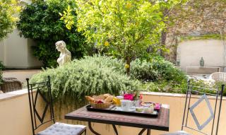 Best Western Premier Le Patio des Artistes Wellness Jacuzzi - Cannes - 4