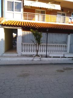 Family-Elia - Paralia Dionysiou - 8