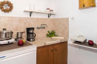 Villa Maria Traditional Home - Adamas - 4