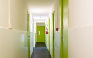 Central and Basic Universitat for YOUNG HOSTEL - 4