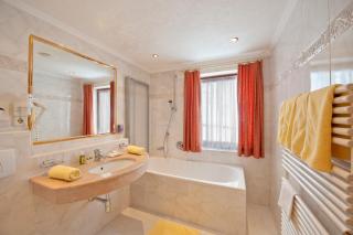 Hotel Jagdhof Bed & Breakfast - Obergurgl - 3