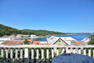 Big apartment Povlja-20 meters from sea - 0