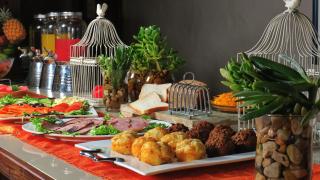 Berluda Farmhouse and Cottages - Oudtshoorn - 2