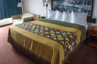 Econo Lodge Erie near Casino - 5