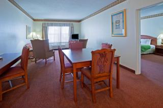 Country Inn & Suites by Radisson, Coralville, IA - Coralville - 6