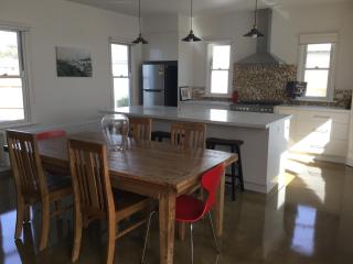 Lily cottage-Bank street - 1