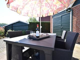 Holiday Home in Ooltgensplaat by Lake - Ooltgensplaat - 6