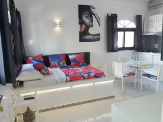 Studio Lipstick - Saly Portudal - 0
