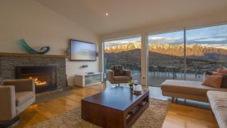 Mountain & Lake Views - 0