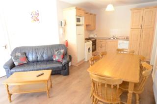 The Helm Apartments B&B - 7
