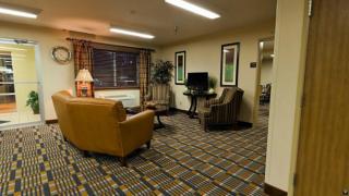 Best Western Empire Towers - 7