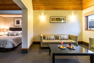 Distinction Te Anau Hotel & Villas - Te Anau - 1