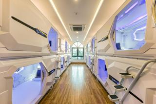 AncyrA Capsule Hotel - Backpackers Paradise & Rooftop Bar - Danang - 5