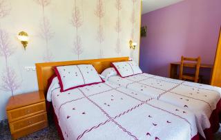 Hostal Plaza - 4