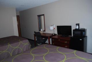 Super 8 by Wyndham Warner Robins - Warner Robins - 1