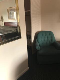 Redwood Inn - 1