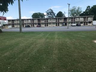 Redwood Inn - 9