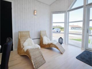 Four-Bedroom Holiday Home In Tarm - Tarm - 1