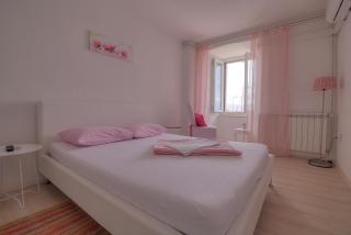 Apartments & Rooms Josephine - Senj - 6