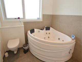 Four-Bedroom Holiday Home In Nordborg - Nordborg - 4