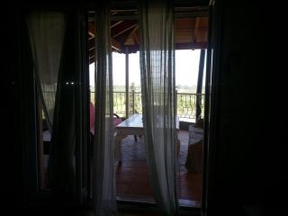Douskas Place - 4