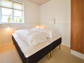 Four-Bedroom Holiday Home In Stroby - 9