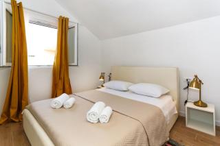 Apartments and Rooms Stone House - 4