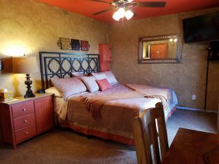 Los Milagros Hotel - 2