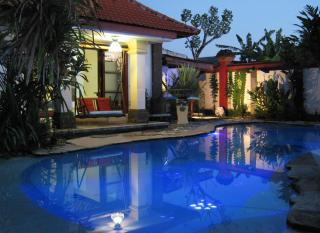 Villa Shantitara Bungalows - Sanur - 2