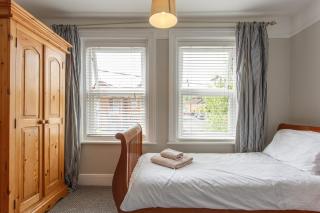 Executive Victorian House - Andover - 3