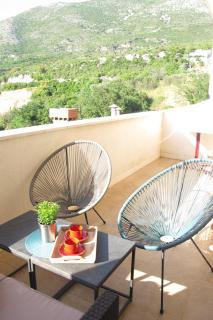 Modern apartment with swimming pool & sea views - 1