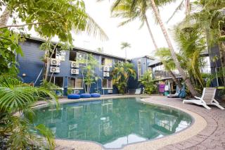 Mad Monkey Village - Cairns - 8