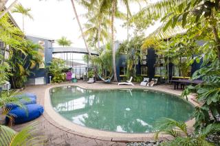 Mad Monkey Village - Cairns - 0