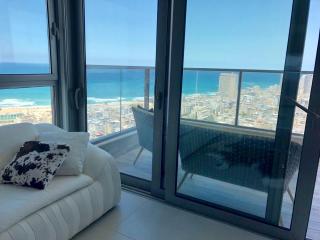 Apartment "Style City" With Sea View - Bat Yam - 1