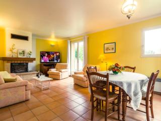 Holiday Home in Noves with Swimming Pool - Noves - 1