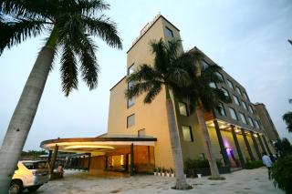 Hotel Kanha’s Palm Springs - Bhopal - 0