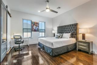 Spacious Loft-Style 3BR Townhouse by Hosteeva - New Orleans - 7