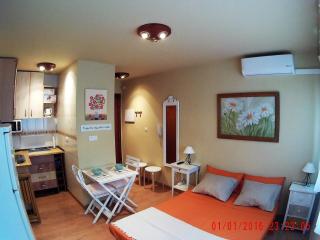 Estudio central en zona petonal y cerca a la playa - 6