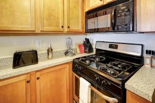 Restaurant Row Townhouse 2 king bedrooms - Louisville - 2