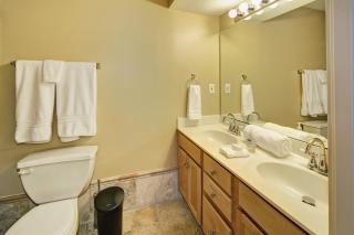 Restaurant Row Townhouse 2 king bedrooms - Louisville - 6