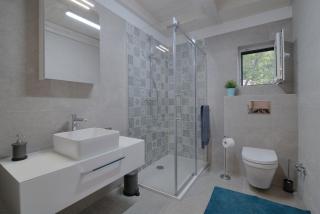 Spacious & Quiet Apartments Kuk Parking, Panoramic View & Terrace - 2