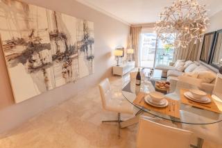 VACATION MARBELLA I Brand New Terrazas de Banús Apt, 24-7 Security, a minute from the Marina, The Sea and Luxury Shopping - Marbella - 9