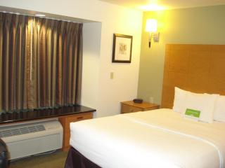 La Quinta by Wyndham Tulare - 4
