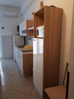 Apartments with parking space Kornic, Krk - 415 - 1