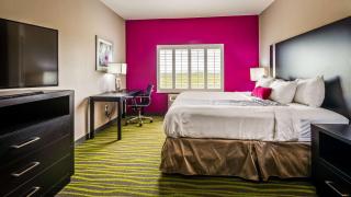 Best Western Plus Dilley Inn & Suites - Dilley - 9