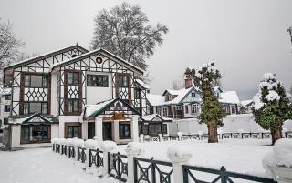 Lemon Tree Hotel Srinagar - Srinagar - 9