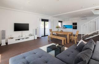 Villa Salt - 10 people, heated pool, Trogir, near beach & Split airport - 9